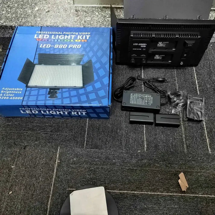 Pro LED 880 - Kit d'éclairage Professionnel